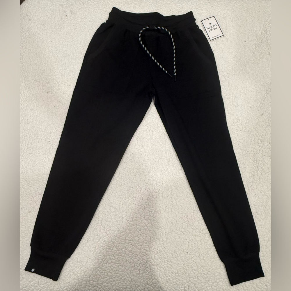 NWT Women's Black Ankle Jogger Scrub Pants Sz Small